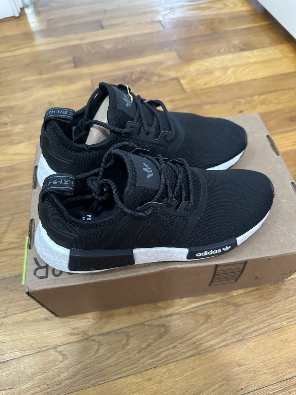 *Slightly Used* Adidas NMD R1 Big Kid Black (H0233) Size 5.5Y *No Original Box*
